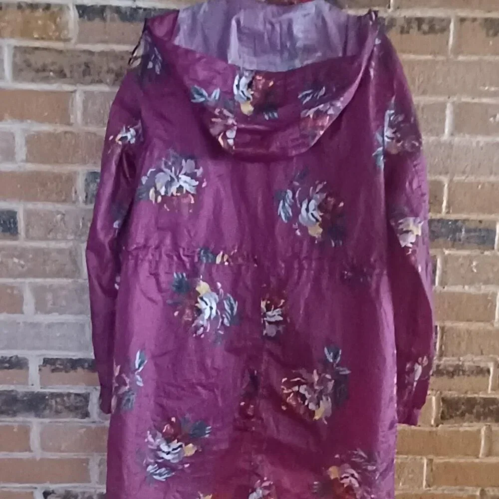 Joules Right as Rain Hooded Packable Raincoat - Picture 3 of 8